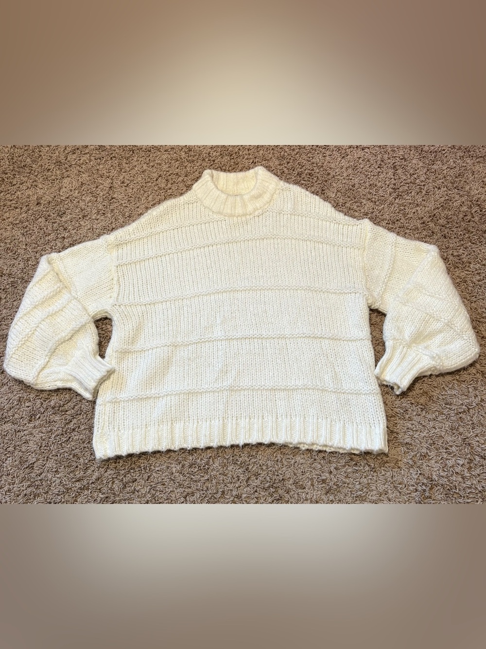 Urban Outfitters Ivory Oversized Chunky Knit Sweater women’s size large